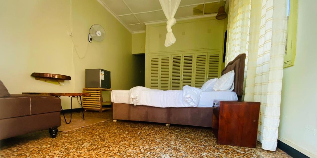 Afro Smile Hotel And Guest House-Jinja Ngoại thất bức ảnh