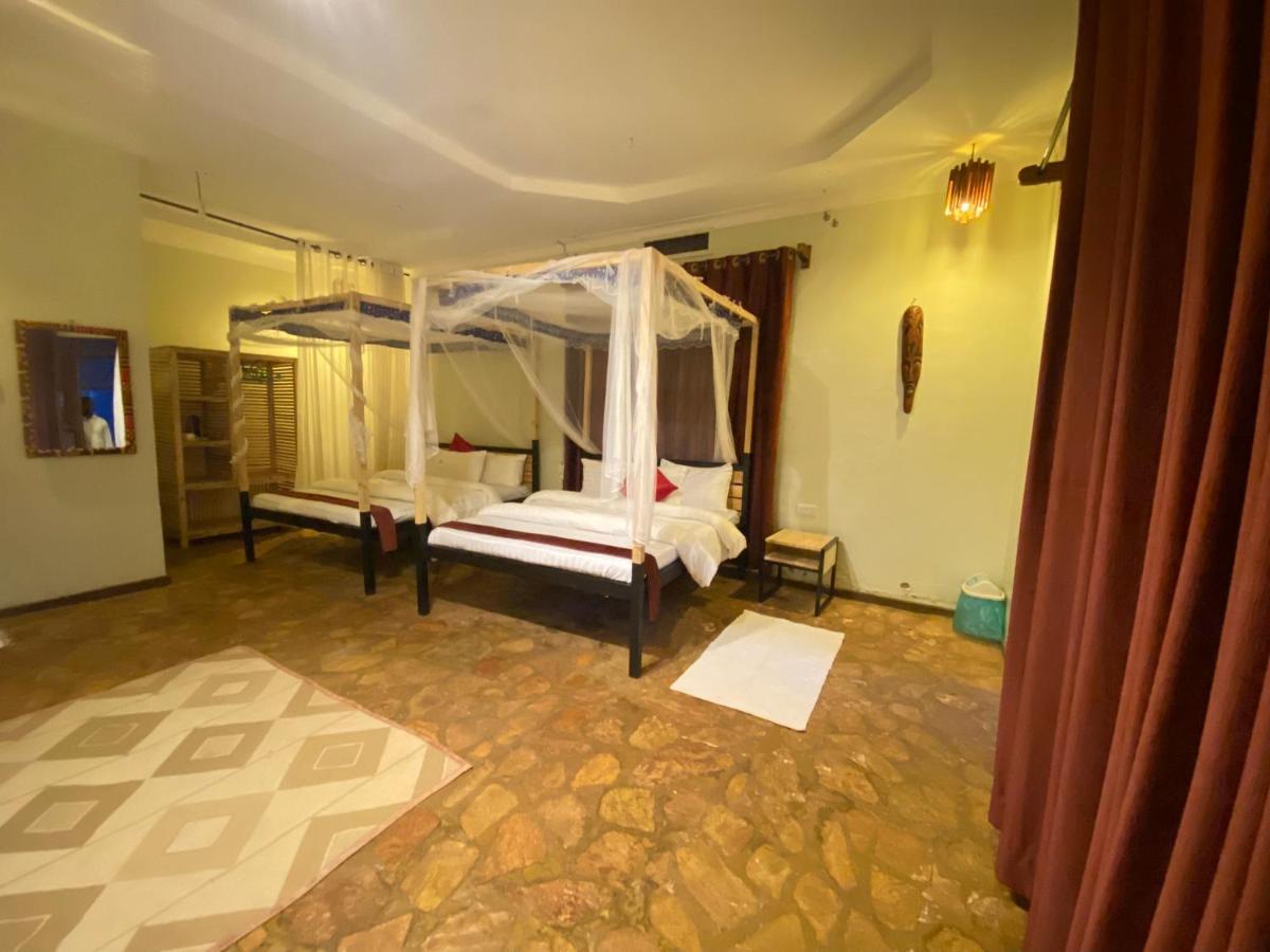 Afro Smile Hotel And Guest House-Jinja Ngoại thất bức ảnh